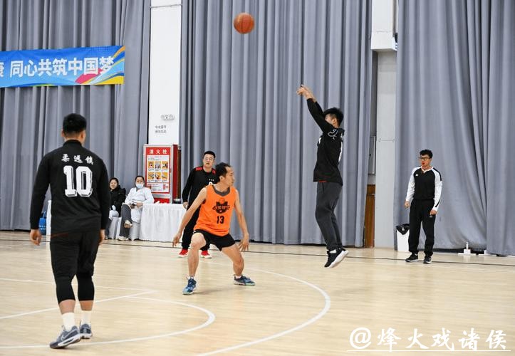 从篮球足球到广场舞拔河 沙坡头全民健身运动会热烈开场! 从篮球足球到广场舞拔河 沙坡头全民健身运动会热烈开场!